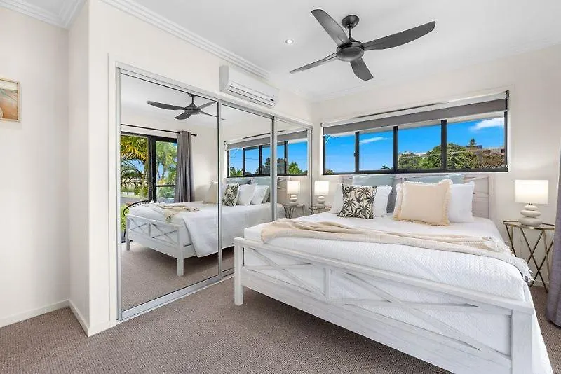 'Bay View' With Pool And Rooftop Entertaining Area Hervey Bay Austrálie