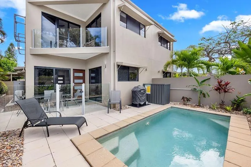 'Bay View' With Pool And Rooftop Entertaining Area Hervey Bay Apartmán